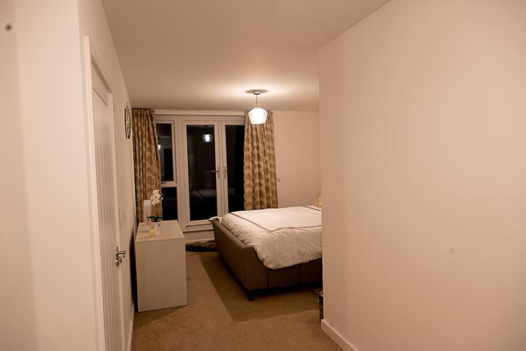 Exquisite Cozy House, Close To Train Station And Amenities Villa